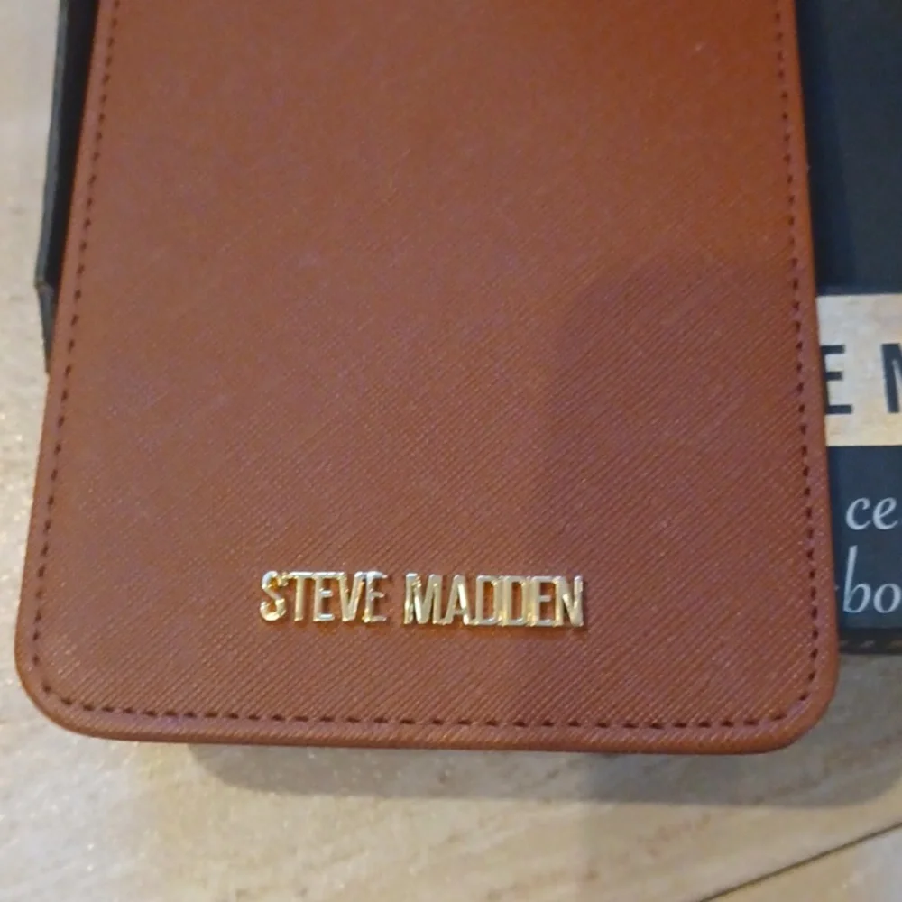 New Steve Madden Set of 2 Crossbody Bags - Picture 7 of 8